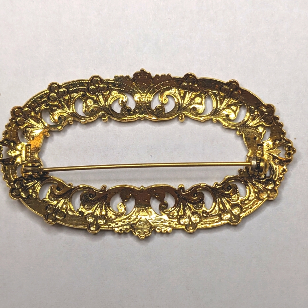 Vintage Ornate Gold-Tone Filigree Oval Brooch Pin - Picture 6 of 7